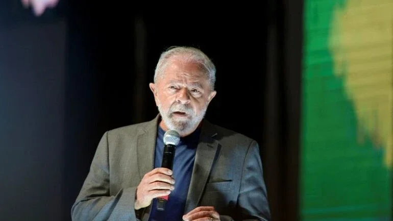 Entre jovens de 12 capitais, Datafolha mostra Lula com 51% e Bolsonaro com 20%