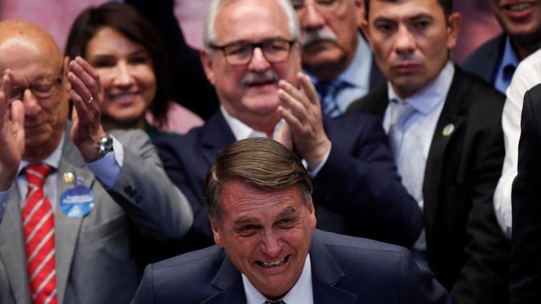 Bolsonaro: não precisamos de "cartinha" para dizer que defendemos democracia