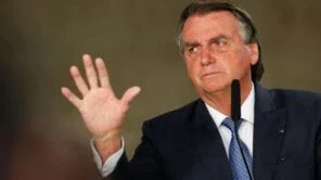 Um presidente enxotado da churrascaria