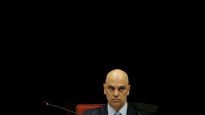 Moraes faz defesa enfática do sistema eleitoral e da democracia em posse no TSE