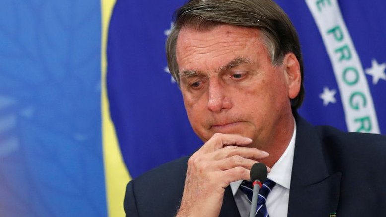 PF vê crimes de Bolsonaro em associar HIV à Covid e quer depoimento do presidente