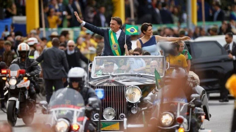 TSE mantém decisão que proíbe Bolsonaro de usar imagens do 7 de Setembro na campanha