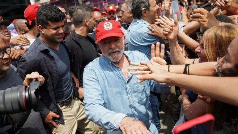 Lula ataca Bolsonaro por fala sobre analfabetismo e diz que nordestinos não podem votar no presidente