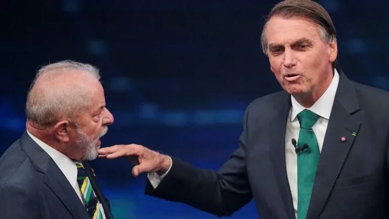Após Datafolha mostrar corrida acirrada, Lula vai ao Rio e Bolsonaro segue em SP