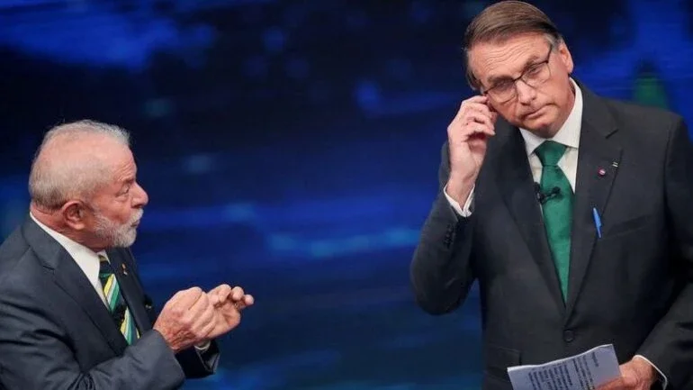 Mercado financeiro acha que Bolsonaro vai ser preso, mas vota nele contra Lula, segundo a Quaest