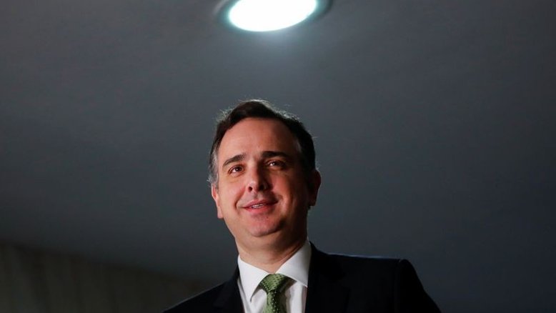 Pacheco coloca PEC da Transição na pauta de quarta-feira no plenário do Senado