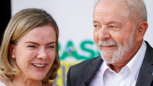 Seis meses depois, Gleisi Hoffmann recebe elogios mesmo com derrotas