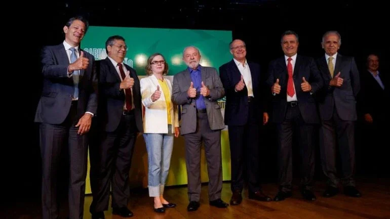 Lula inicia formação do governo com Haddad na Fazenda e mais quatro ministros