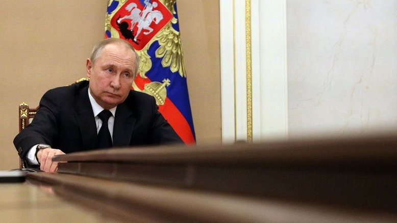 Putin diz que Rússia resolverá seus problemas, chama sanções de ilegítimas