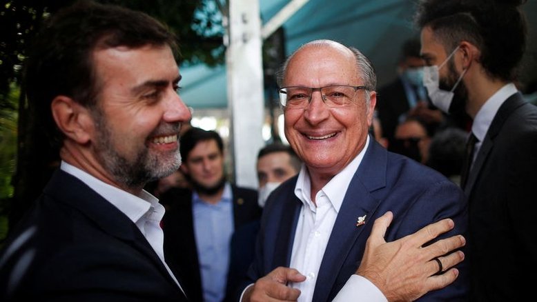 Alckmin se filia ao PSB e abre caminho para convite formal de Lula para ser vice na chapa