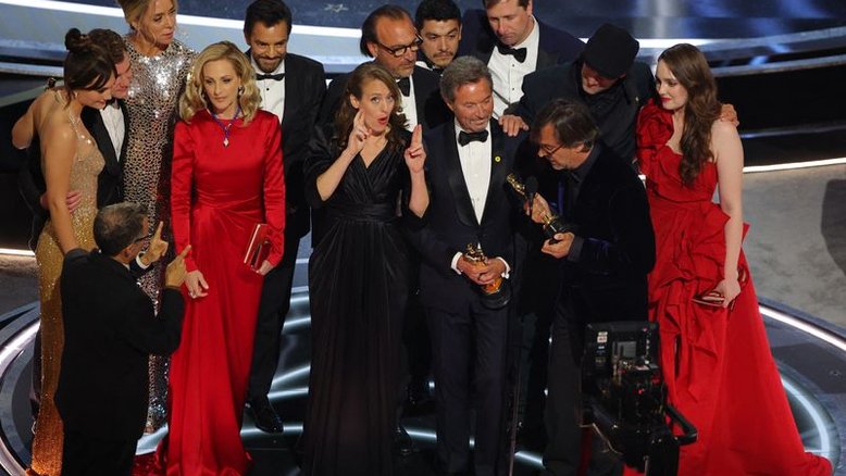 "No Ritmo do Coração" leva Oscar de melhor filme em cerimônia marcada por tapa de Will Smith
