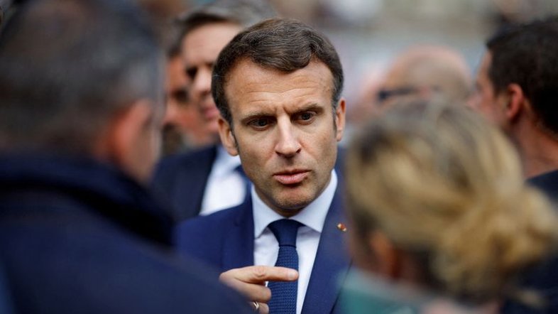 Macron faz apelo de última hora à esquerda para enfrentar ascensão de Le Pen