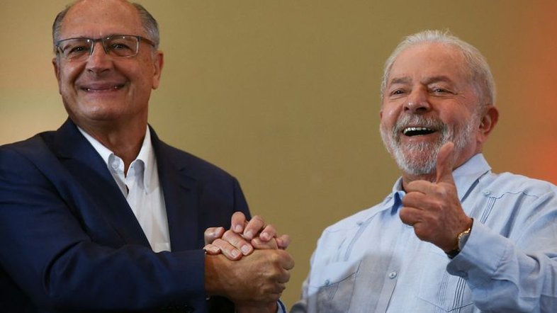 Lula e Alckmin fecham acordo para chapa às eleições de outubro