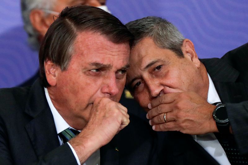 Bolsonaro diz que Braga Netto tem 90% de chance de ser seu vice