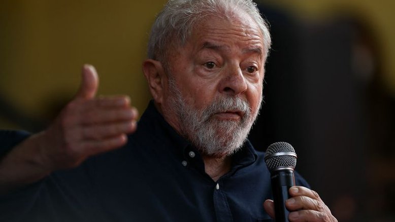 Lula lidera corrida ao Planalto com 41%, Bolsonaro soma 32%, diz FSB Pesquisa