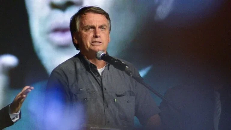 Bolsonaro quer discutir mudança em teto de gastos após eleição