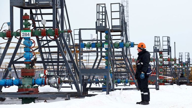 UE propõe proibição de petróleo russo para fazer Putin "pagar alto preço" pela Ucrânia