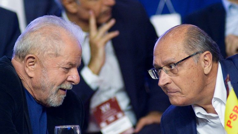 Alckmin traz para campanha pessoas com ideias diferentes das nossas, diz Lula