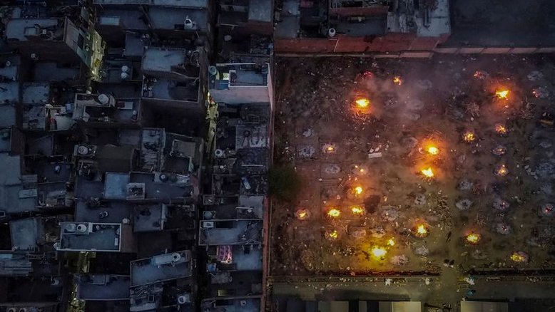 WIDER IMAGE-Reuters ganha Pulitzer por imagens íntimas e devastadoras da pandemia na Índia