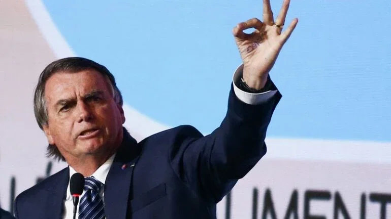 Bolsonaro pede que PGR investigue Moraes após negativa do STF; ação também deve ser rejeitada