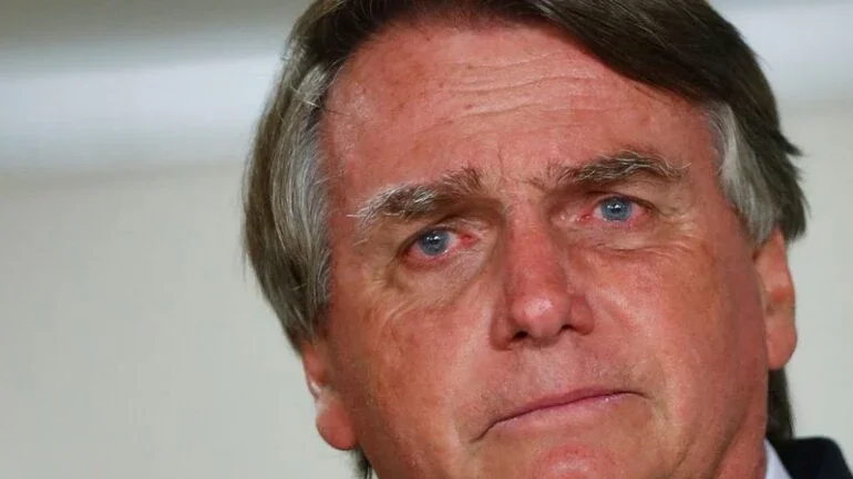 Bolsonaro reclama do STF e diz que sugestões das Forças Armadas para eleição não serão descartadas