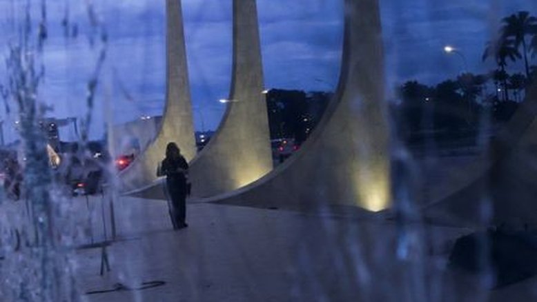 AGU vai ao STF para impedir invasão de prédios públicos e bloqueios de vias