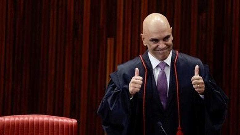 Alexandre de Moraes exclui conta na rede social X