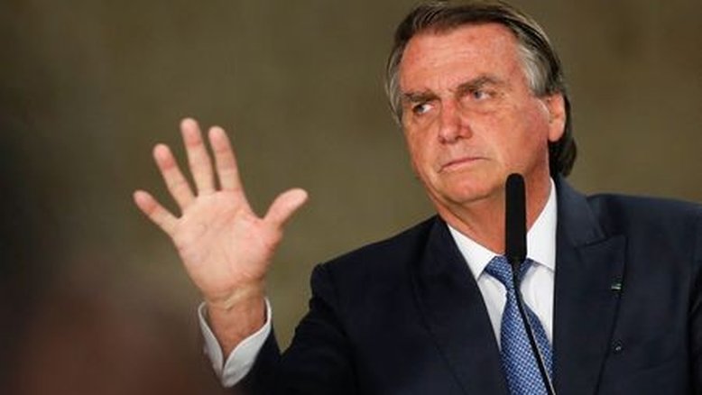 Bolsonaro volta a lamentar atos de 8 de janeiro e diz que seu governo teve alguns "furos"