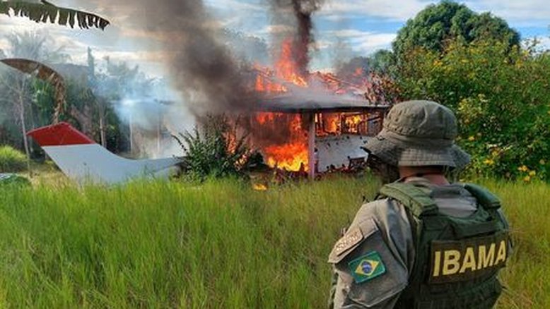 Ibama e Funai realizam operação contra garimpeiros ilegais em terras Yanomami