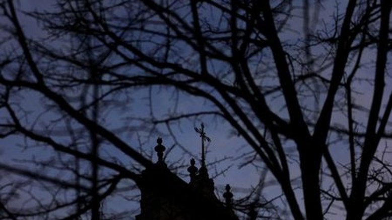 Milhares de crianças foram abusadas por integrantes da Igreja Católica em Portugal, diz relatório