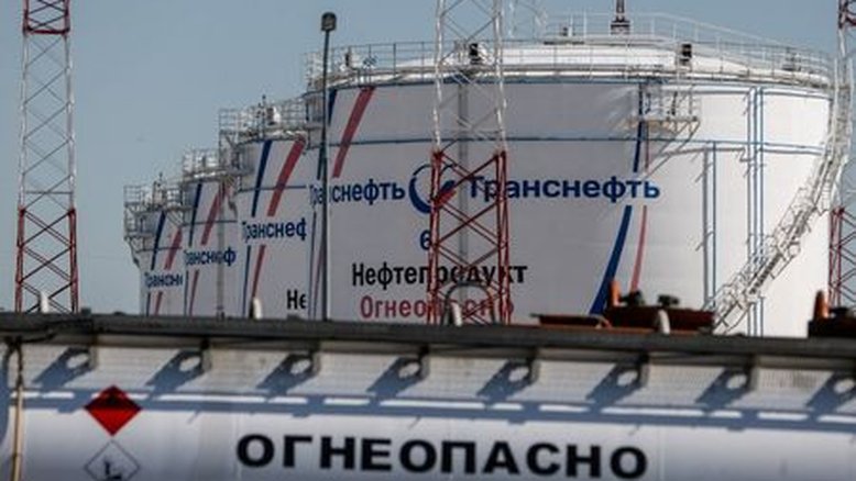 Rússia diz que corte da produção de petróleo é importante para apoiar preços globais