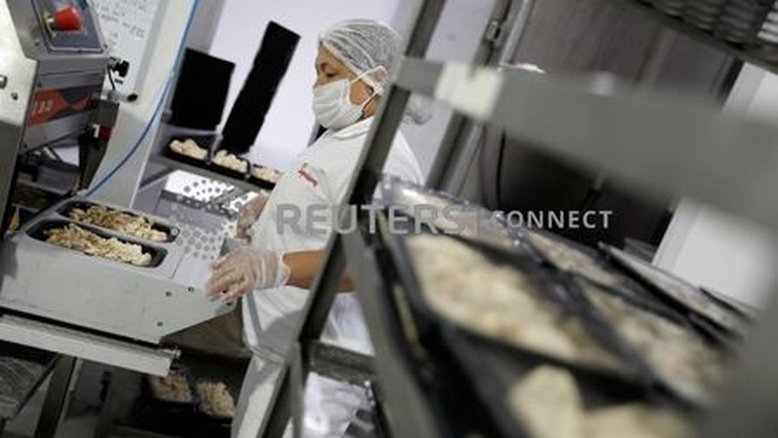 Produção industrial do Brasil cai mais que o esperado e segue patinando em fevereiro
