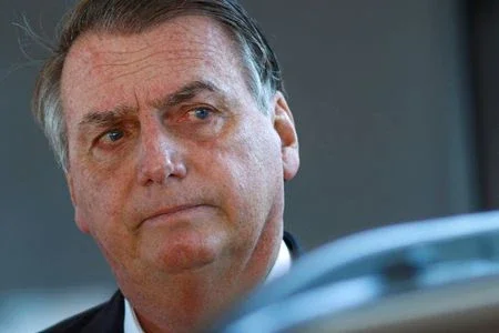 Felipe Neto, Zélia Duncan e mais famosos reagem à inelegibilidade de Bolsonaro: 