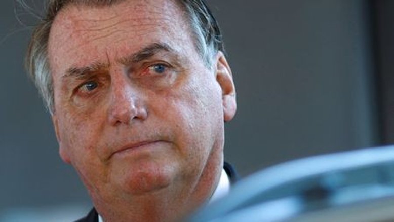 Felipe Neto, Zélia Duncan e mais famosos reagem à inelegibilidade de Bolsonaro: 'Agora só falta a cadeia'