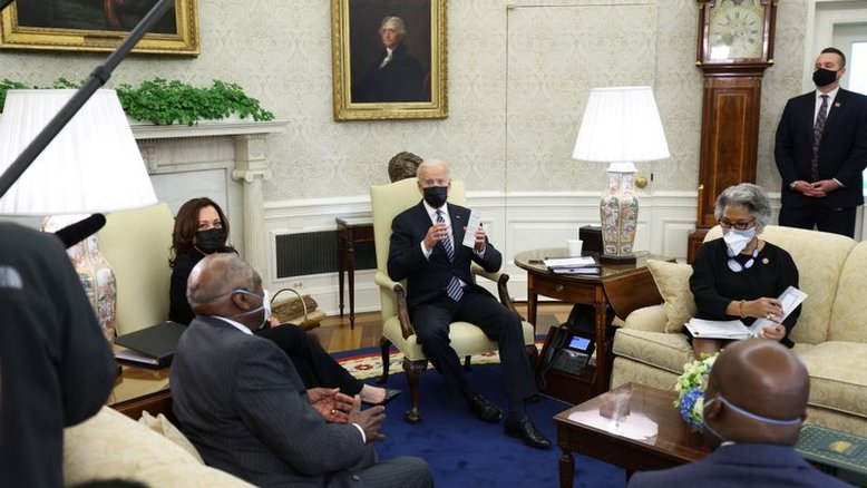 Biden promete pressionar por "mudanças significativas" para norte-americanos negros