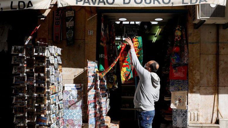 Em luta contra a Covid-19, Portugal alivia lockdown com cautela