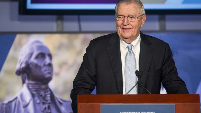 Ex-vice-presidente dos EUA, Walter Mondale morre aos 93 anos