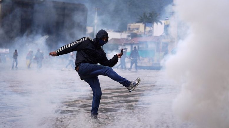 Colômbia tem oitavo dia de protestos e polícia dispara gás lacrimogêneo