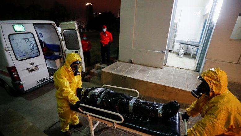 Argentina supera 100 mil mortes por Covid-19 em meio a crise econômica