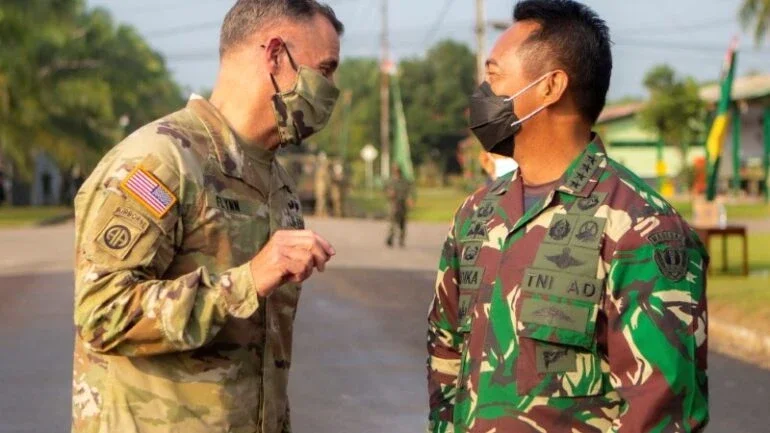 Exército da Indonésia diz ter terminado com "exames de virgindade" em mulheres cadetes