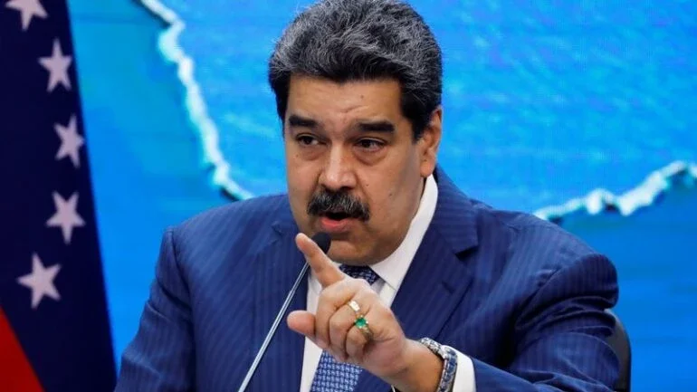 Maduro nomeia novo ministro das Relações Exteriores em reforma de gabinete