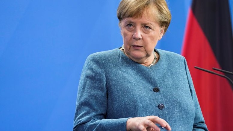 Merkel critica candidato do SPD por cogitar coalizão com extrema-esquerda
