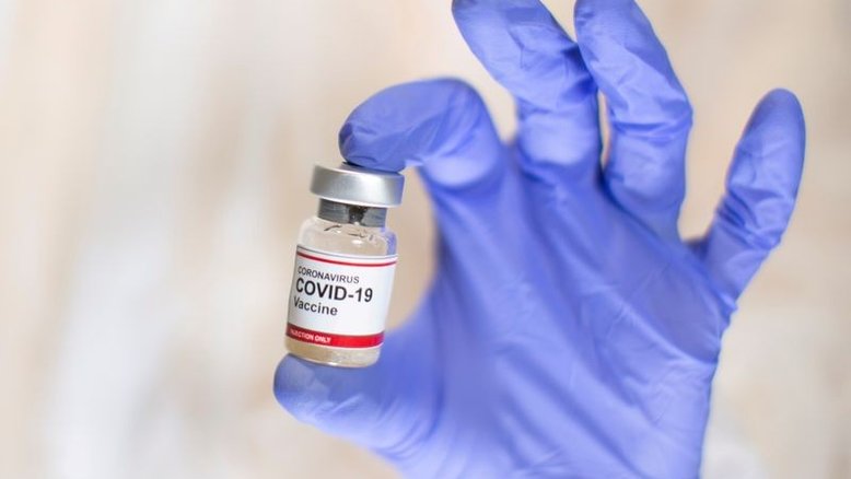 União Africana critica fabricantes de vacinas da Covid por restringirem acesso