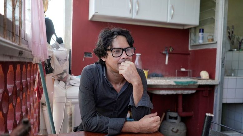 Dissidente cubano líder de protestos Yunior Garcia chega à Espanha