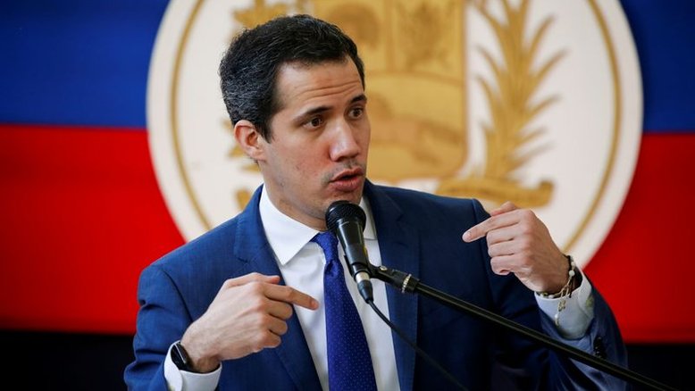 Guaidó sofre agressão e é expulso de restaurante sob xingamentos na Venezuela; veja o vídeo