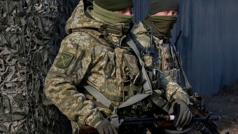EUA dizem avaliar "todas as opções" contra aumento de tropas russas perto da Ucrânia