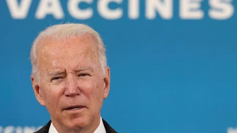 Juiz bloqueia última regra remanescente sobre vacinas contra Covid-19 do governo Biden