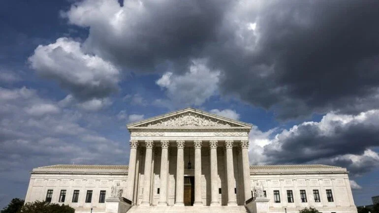 Suprema Corte dos EUA rejeita argumento religioso contra obrigatoriedade da vacina em NY