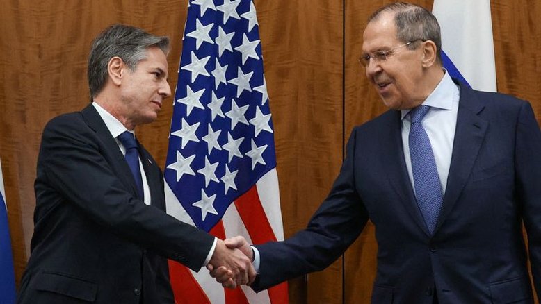 EUA e Rússia concordam em continuar conversas após reunião sobre Ucrânia