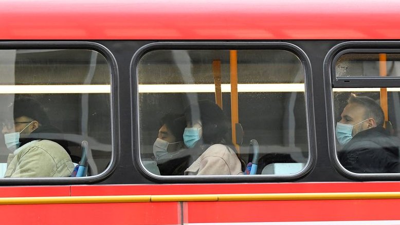 Rede de transporte de Londres retira obrigatoriedade de uso de máscara